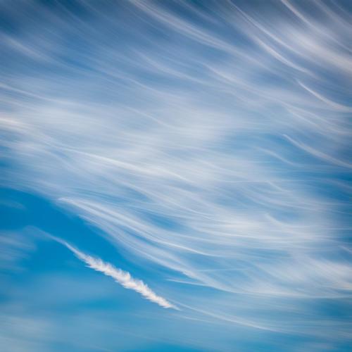 Перистые облака / Cirrus clouds — created by AI